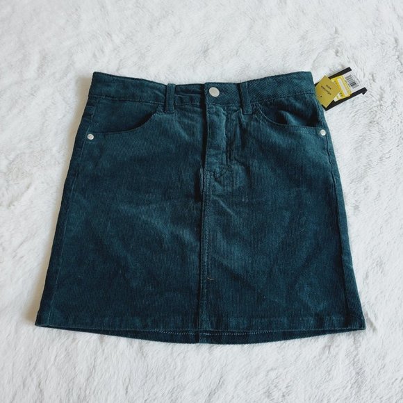 Girls’ Bundle of Skirts (size XXL) - Picture 4 of 7